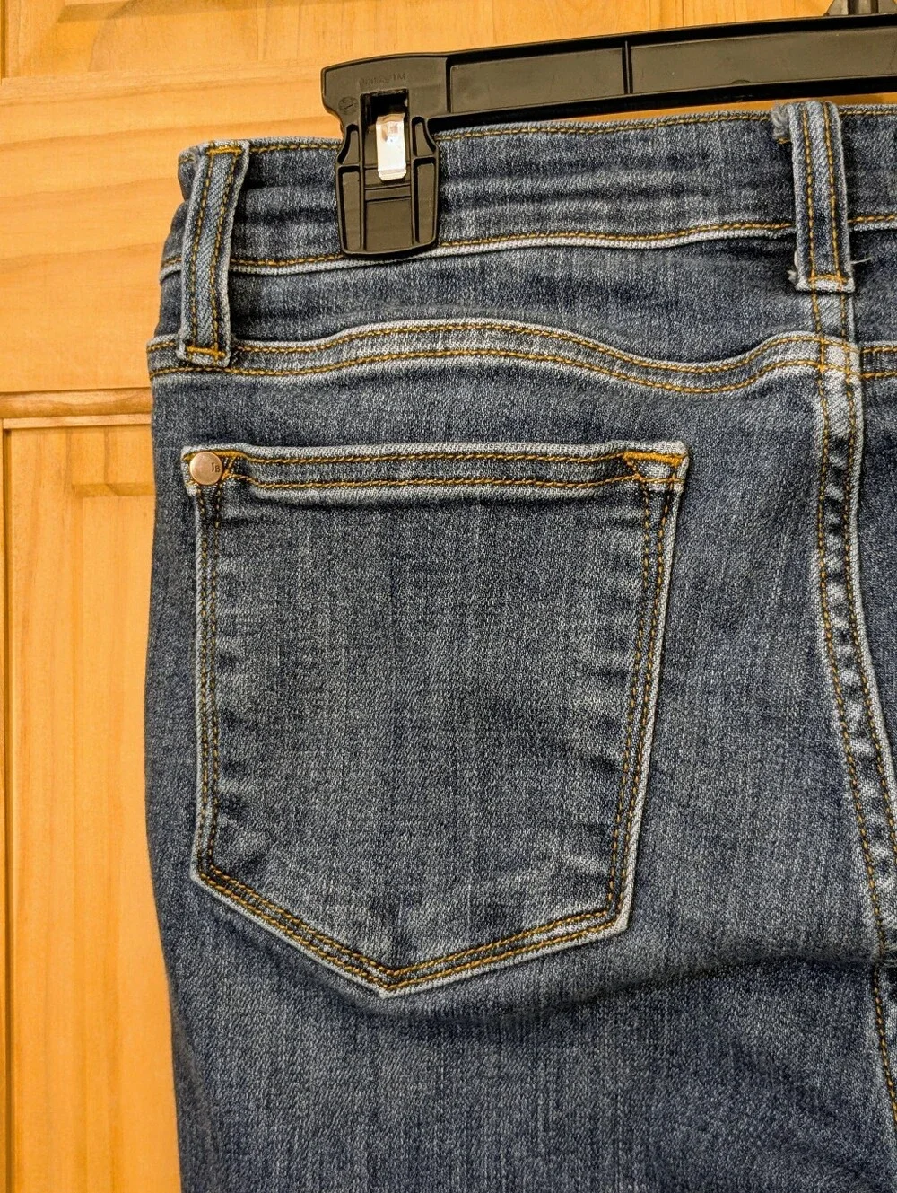 Judy Blue Skinny Fit Jeans Medium Wash Raw Hem Sz 5/28 JB82252MD Whiskers Denim